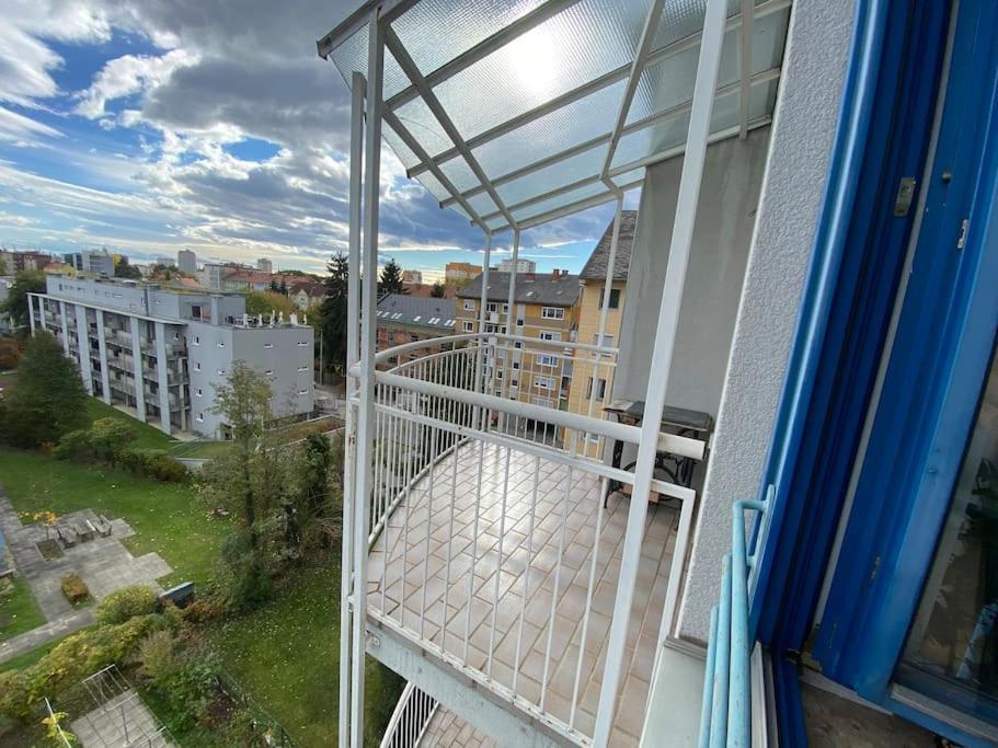 U-Room - Im Herzen Von Грац Экстерьер фото
